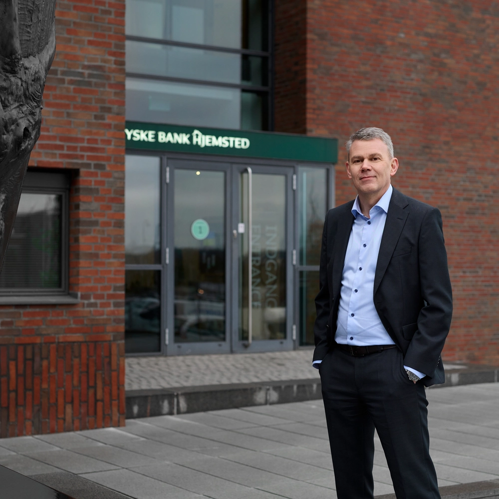 Flemming Larsen in front of main entrance